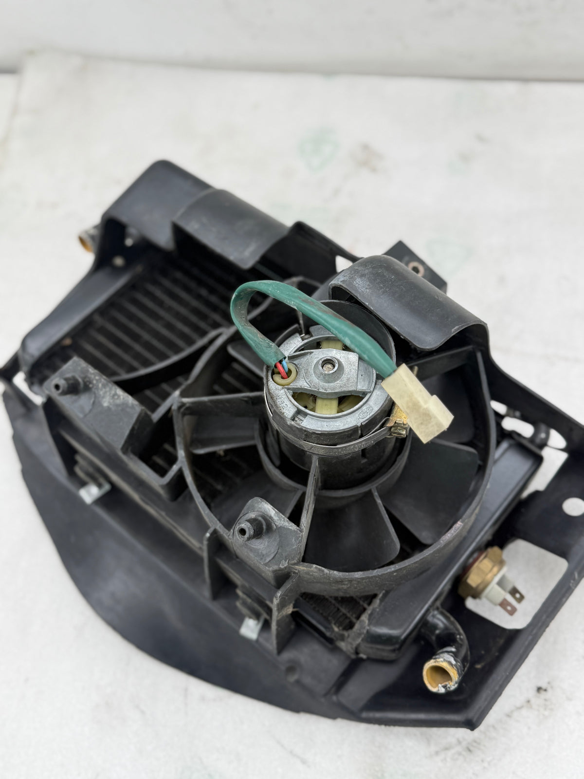 Piaggio Hexagon radiateuer met ventilator 125cc 150cc