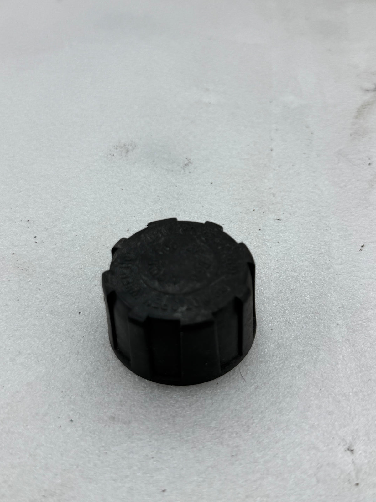 Piaggio koelvloeistofdop