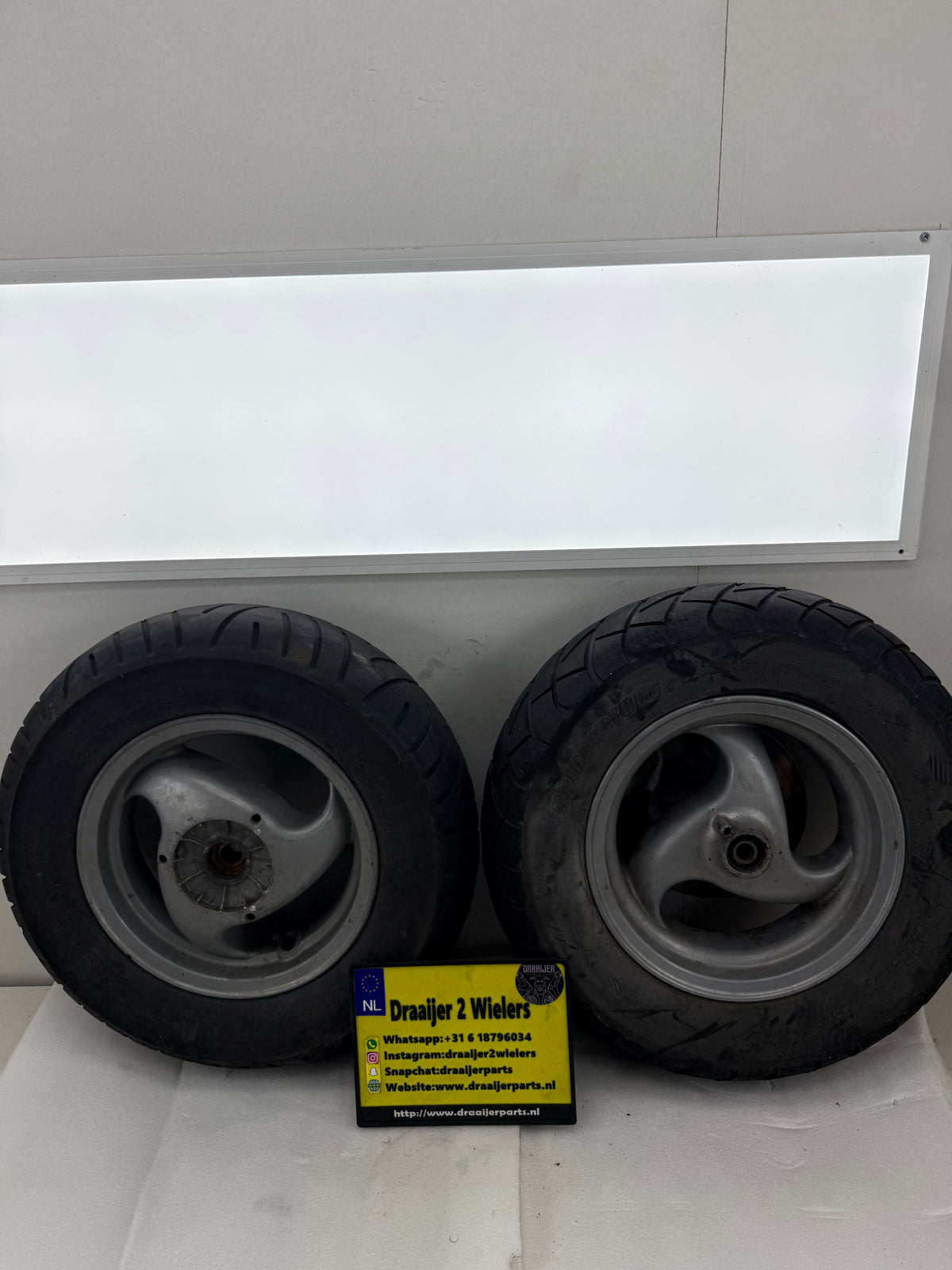 Piaggio TPH wielen set grijs 50cc 80cc 125cc