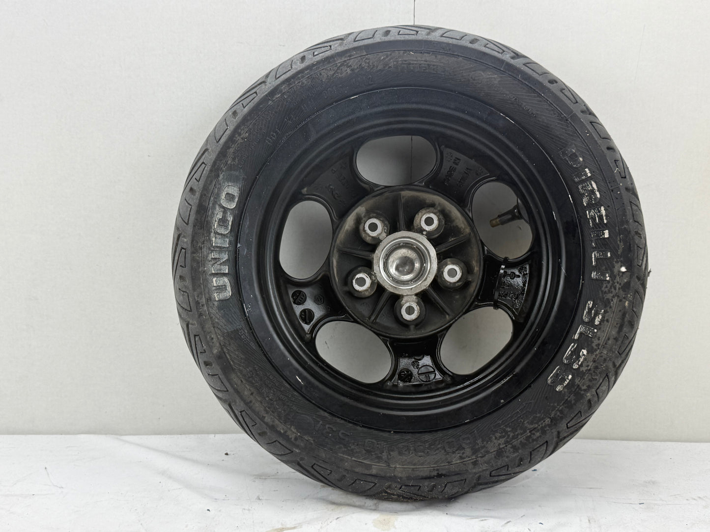 Piaggio Zip SP 2000 / Piaggio Vespa ET2 / ET4 voorwiel zwart 50cc 125cc 150cc