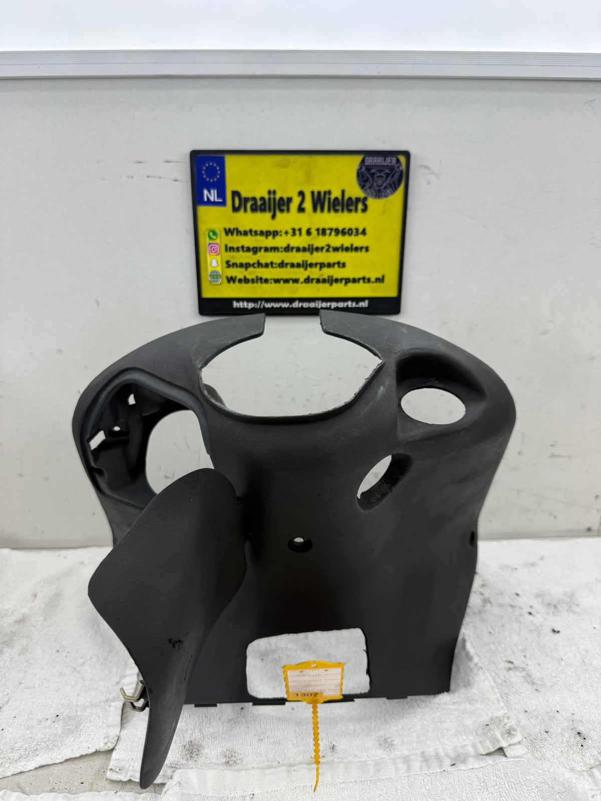 Gilera Runner binnenkap / beenschild bijgewerkt voor polini EFI meter
