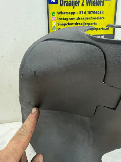 Gilera Runner binnenkap / beenschild bijgewerkt voor polini EFI meter