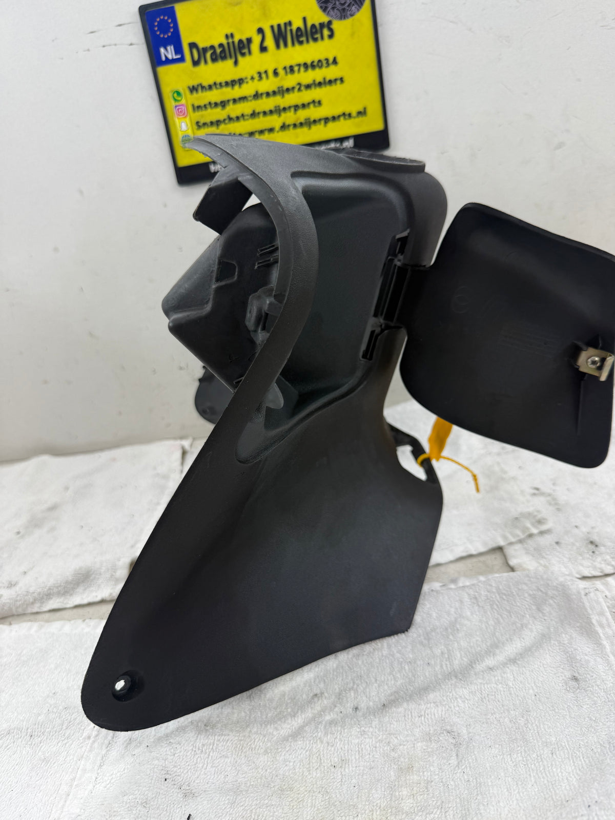 Gilera Runner binnenkap / beenschild bijgewerkt voor polini EFI meter