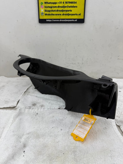 Gilera Runner binnen stuurkap