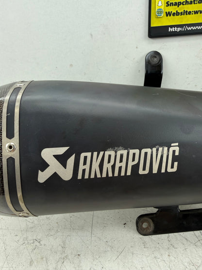 Piaggio Beverly 400 S HPE Akrapovic volledig systeem