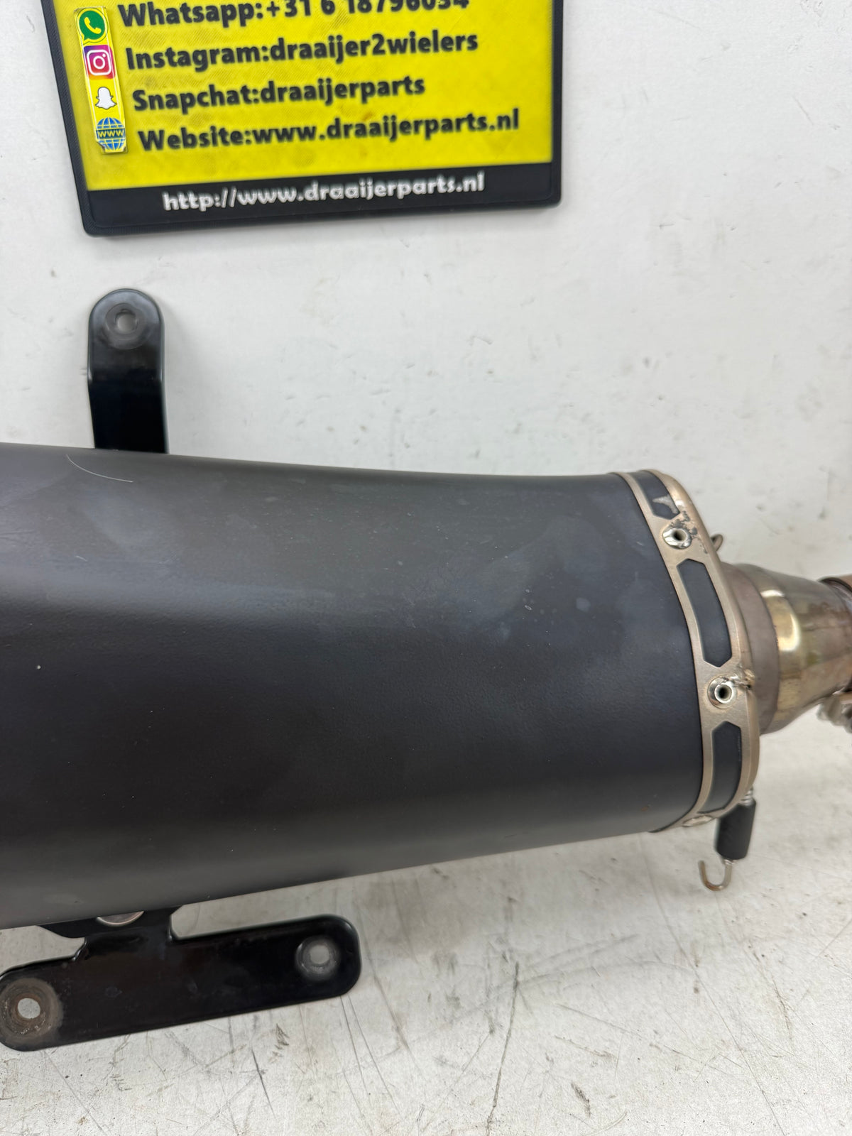 Piaggio Beverly 400 S HPE Akrapovic volledig systeem