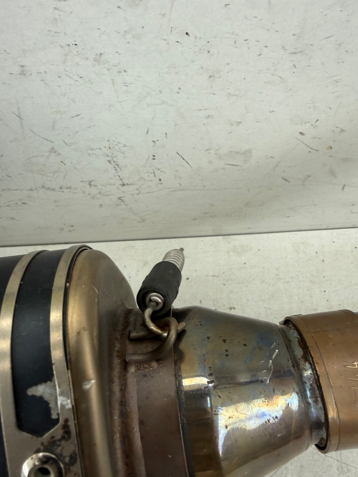 Piaggio Beverly 400 S HPE Akrapovic volledig systeem