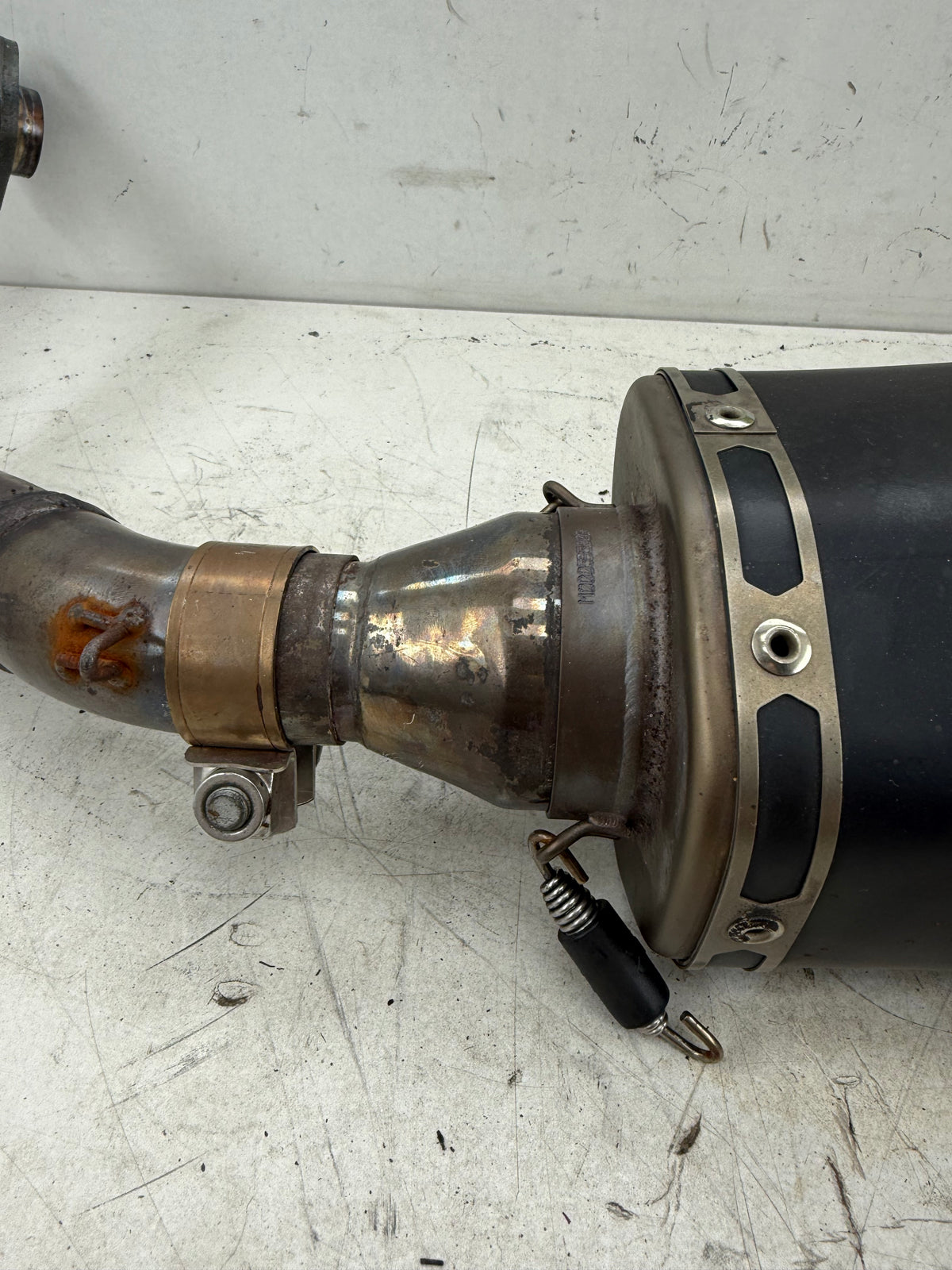 Piaggio Beverly 400 S HPE Akrapovic volledig systeem