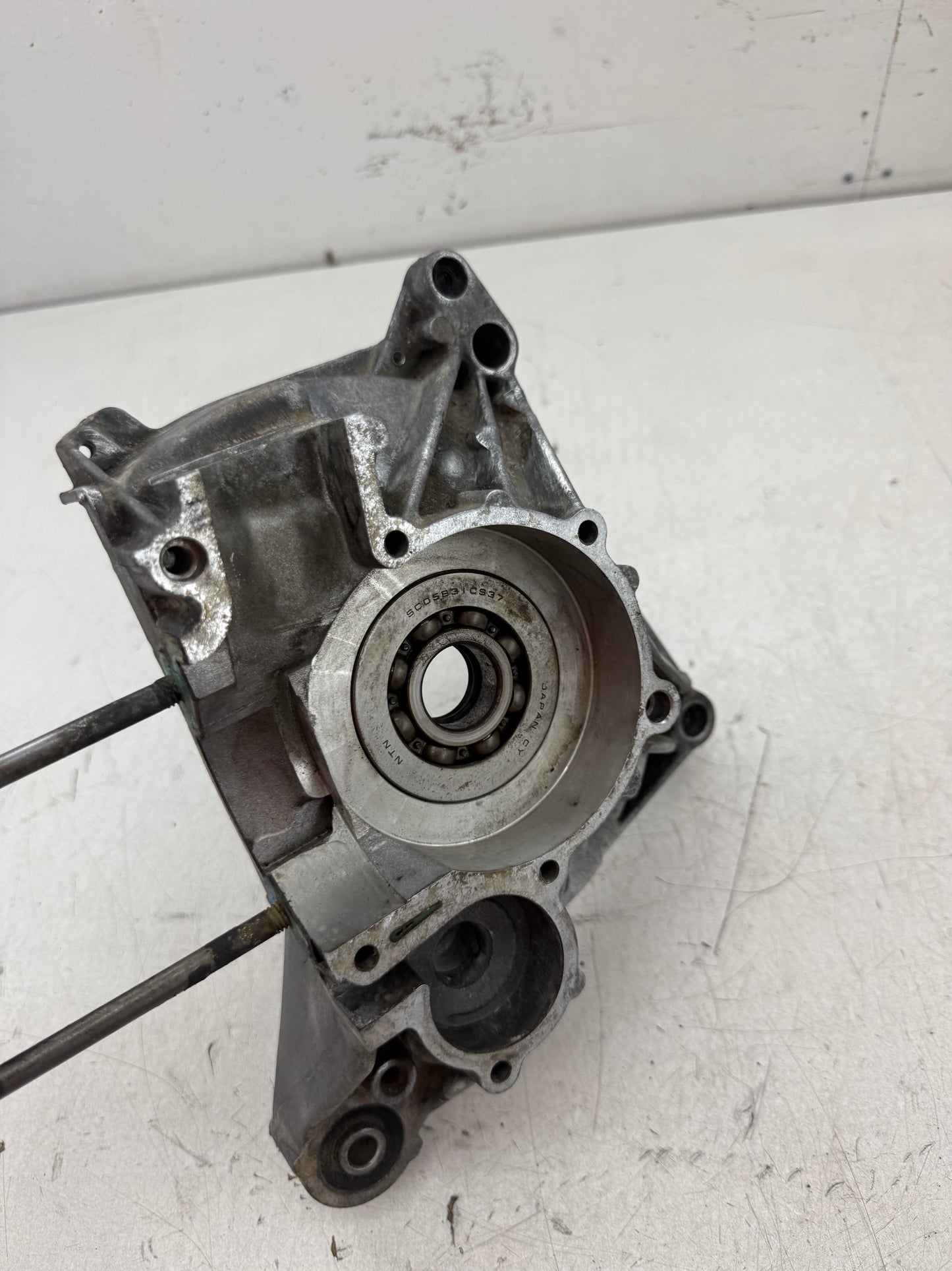 Gilera Runner 180cc M08 DD rechter carterhelft uitlaatkant