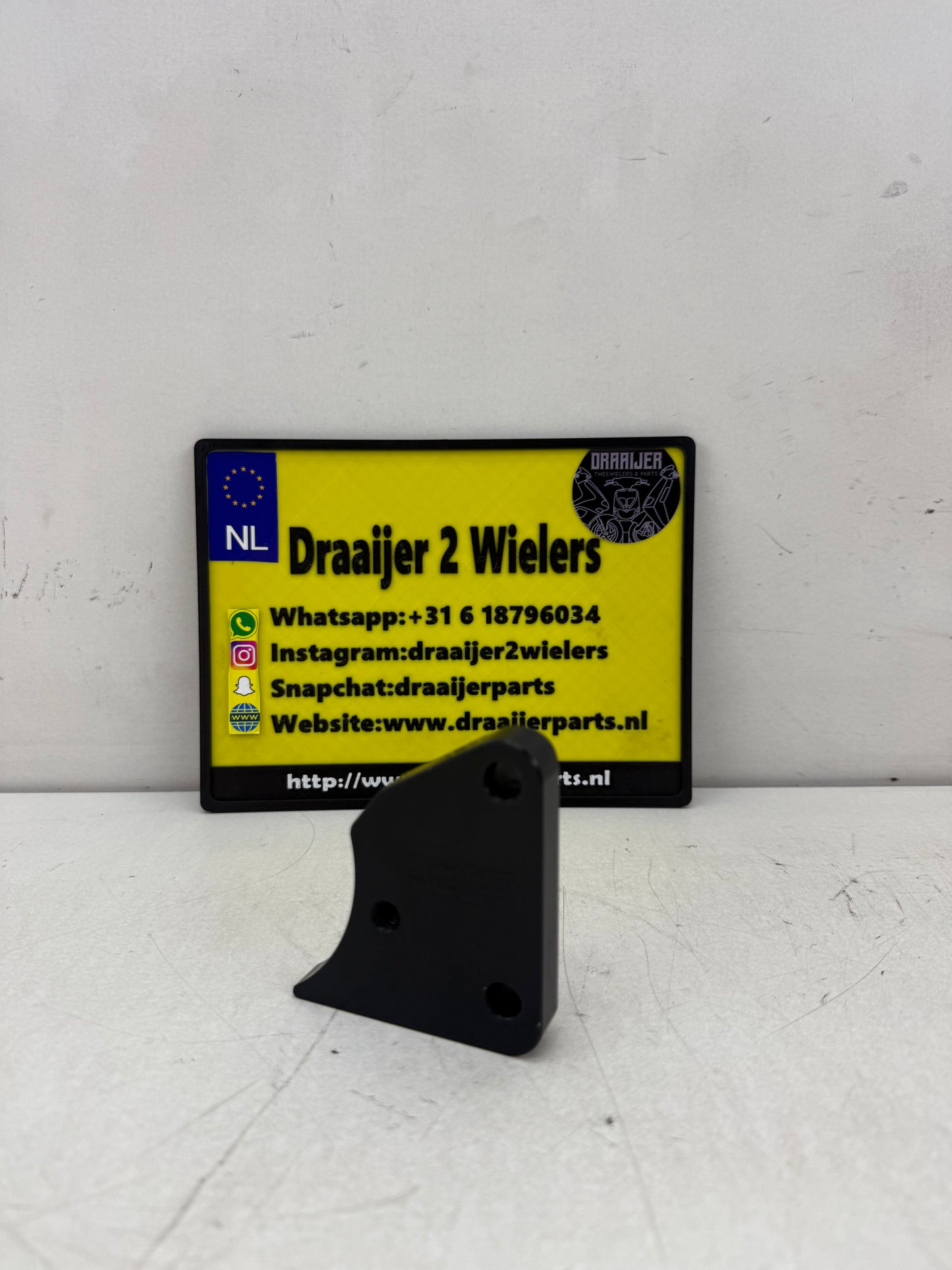 Piaggio DD remklauw brace 125cc 180cc