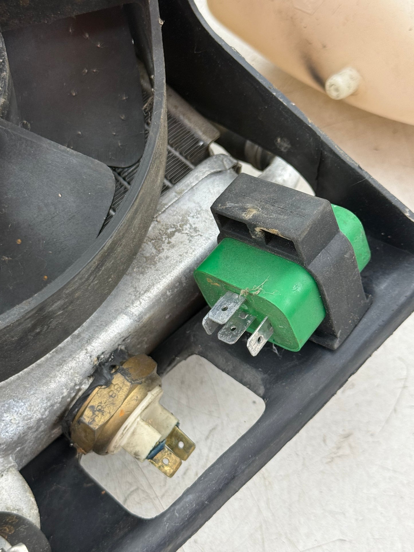 Piaggio Hexagon radiateur met tankje 125cc 180cc