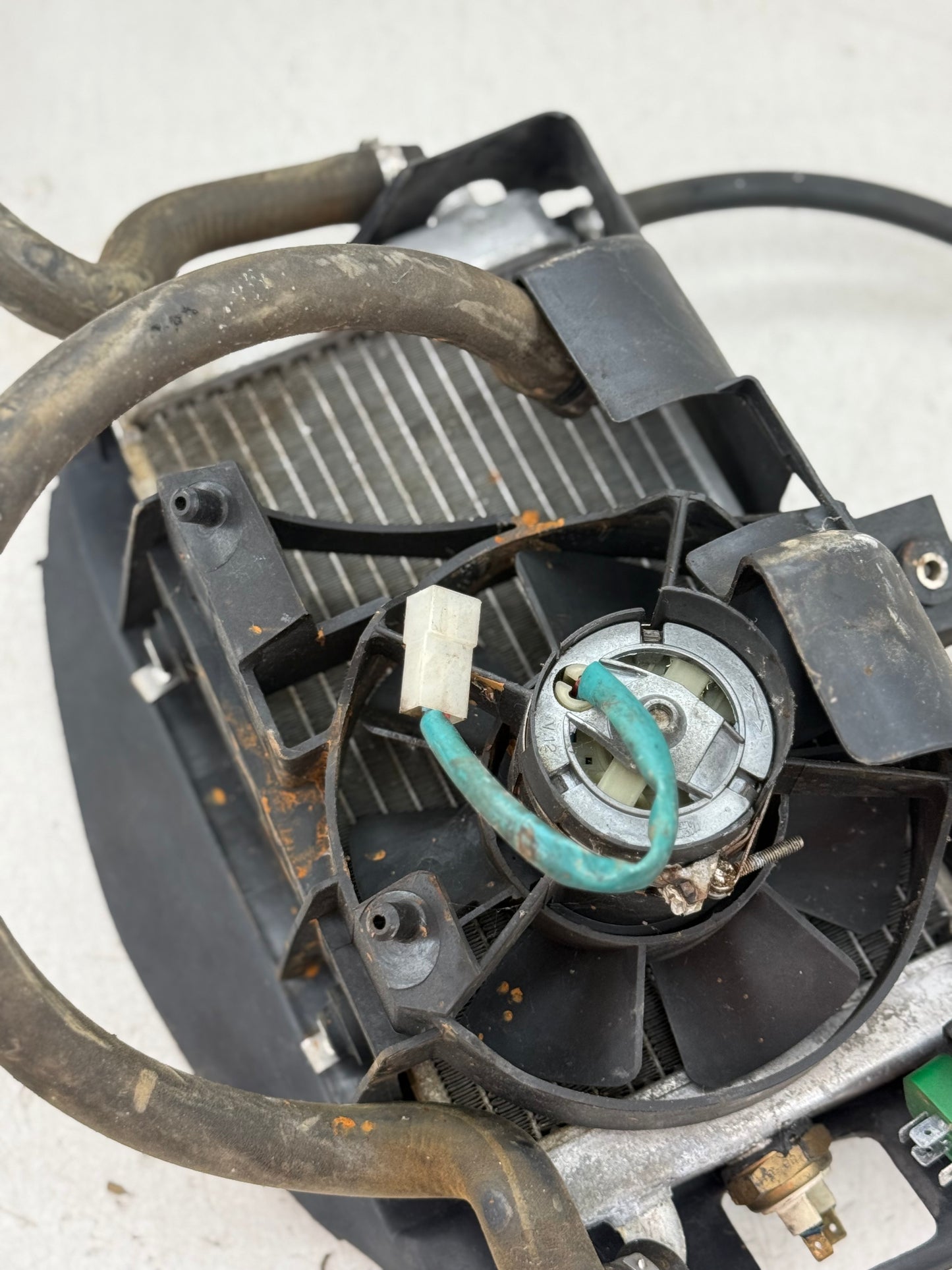 Piaggio Hexagon radiateur met tankje 125cc 180cc