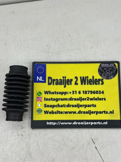 Piaggio skr luchtfilter slang van luchtfilter naar frame