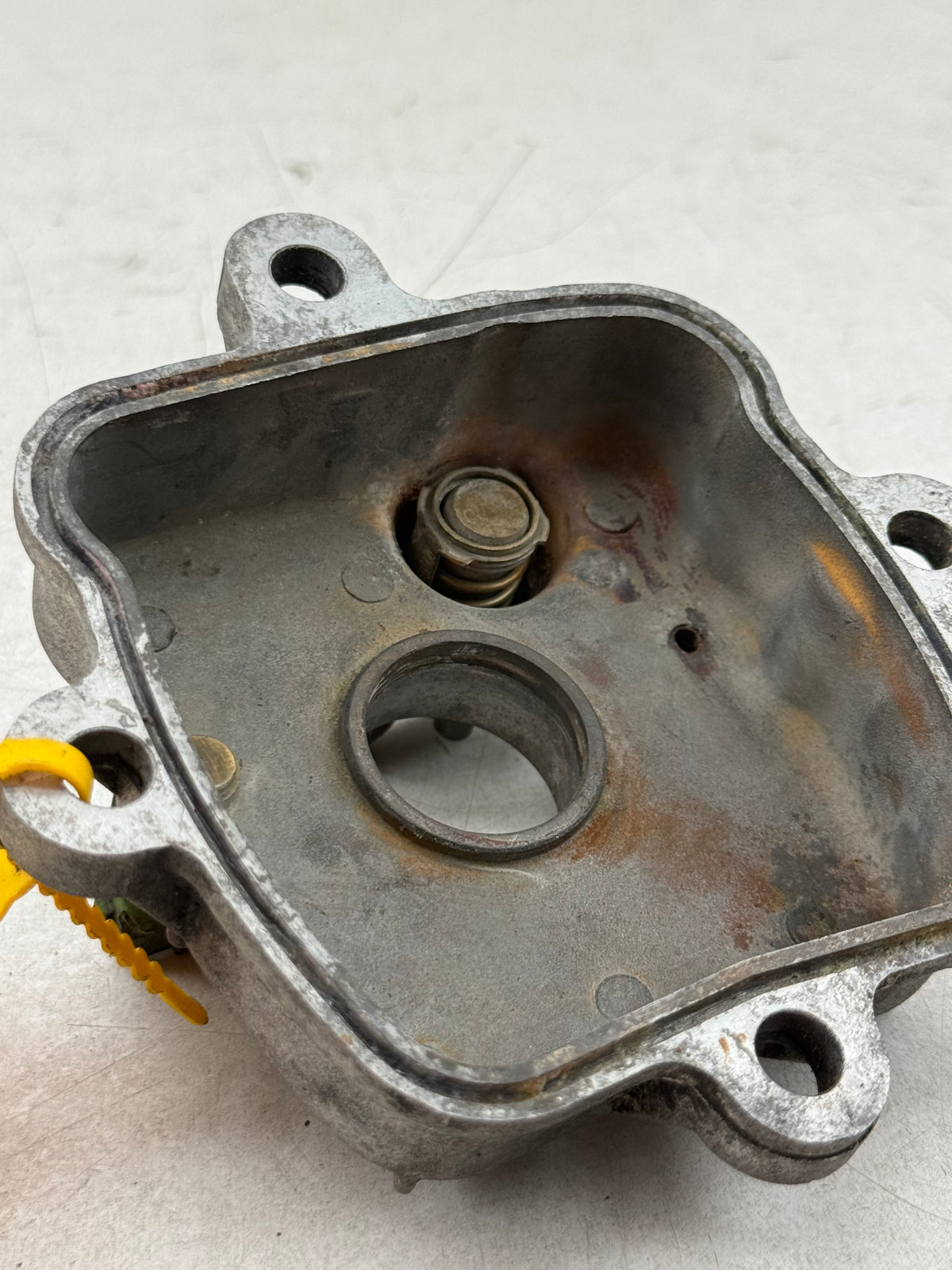 Gilera Runner buitenkop met 2 polige temperatuur sensor aansluiting 125cc 180cc