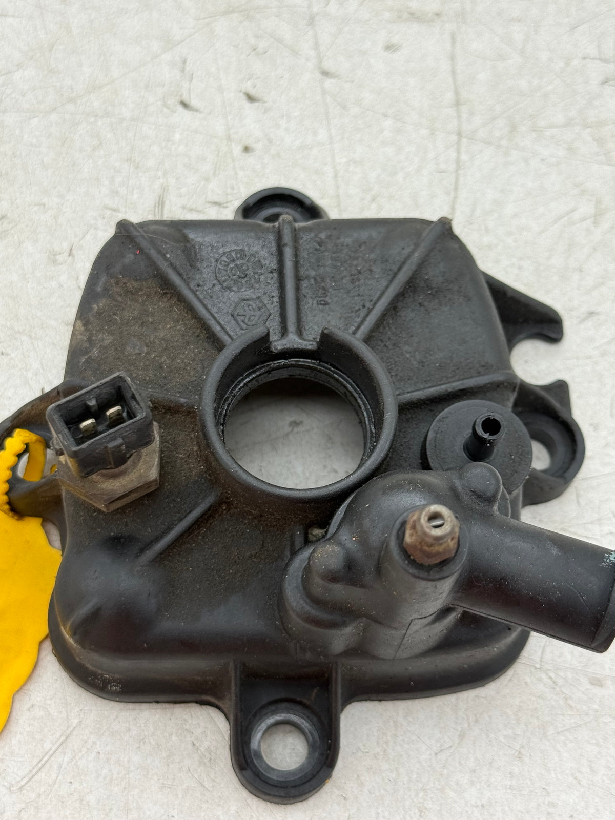 Gilera Runner buitenkop met 2 polige temperatuur sensor stekker 125cc 180cc